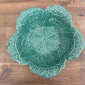 Green Leaf-Shaped Ceramic Serving Bowl